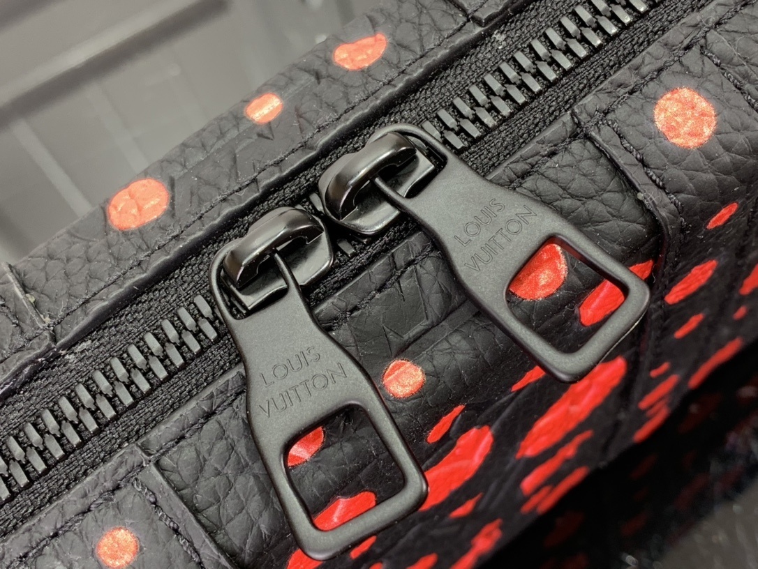 LV Shoulder bag m81776 