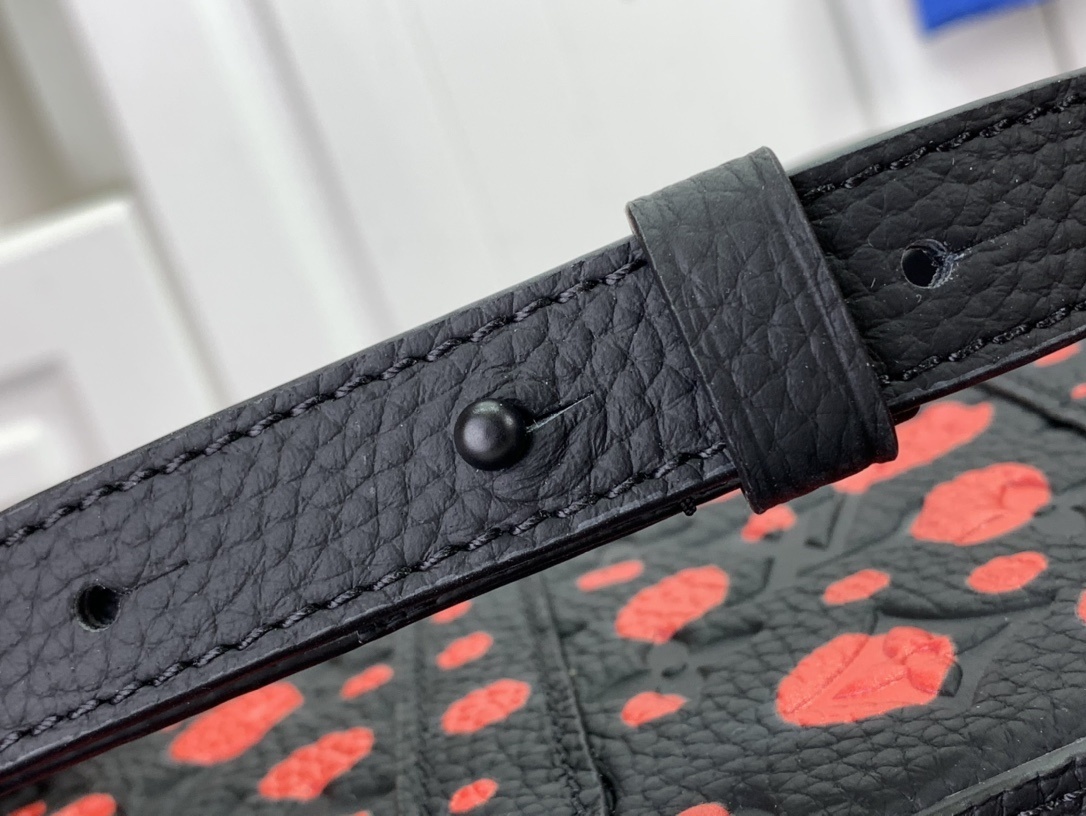 LV Shoulder bag m81776 