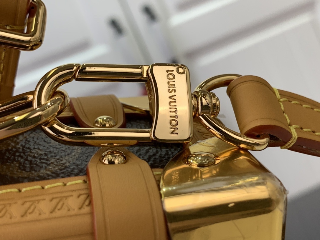 LV Shoulder bag M83018 