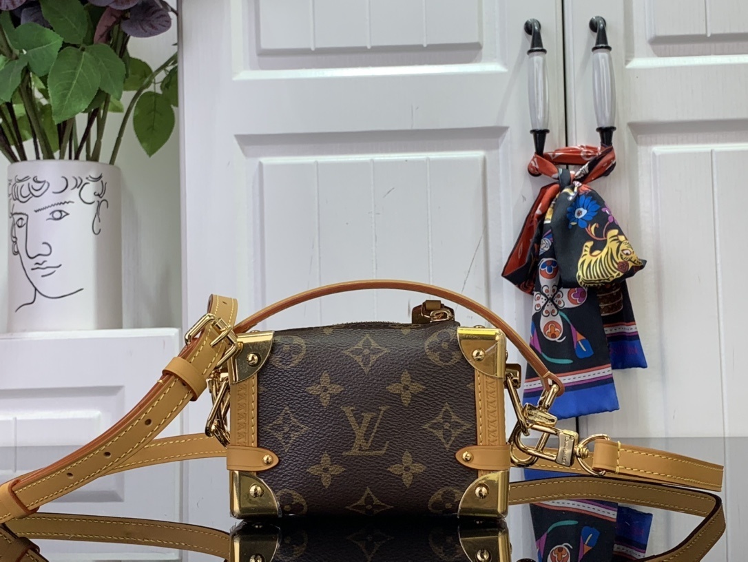 LV Shoulder bag M83018 