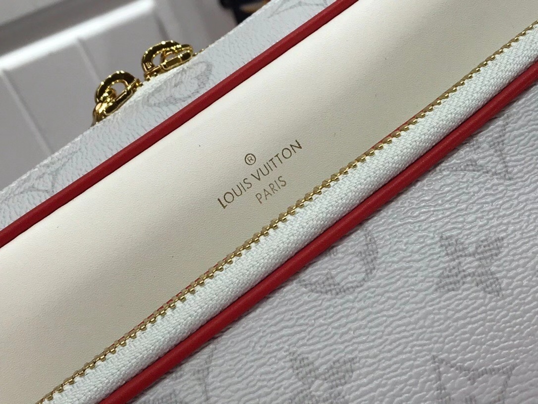 LV Shoulder bag M85141