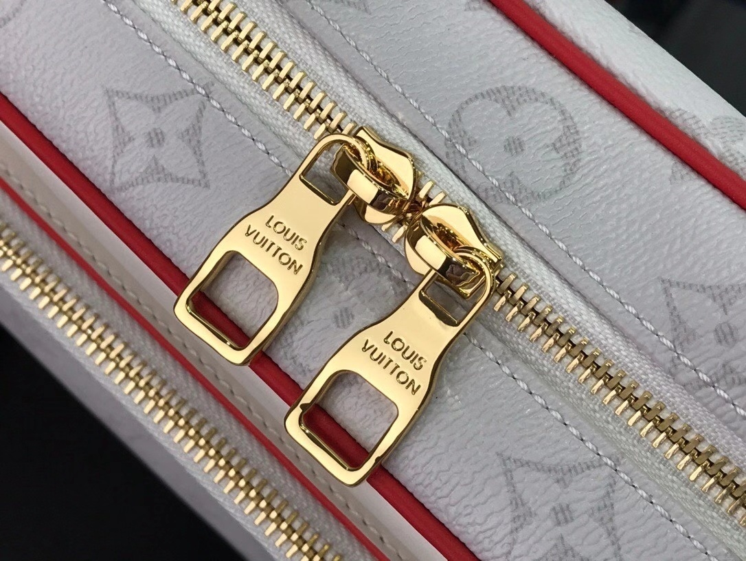 LV Shoulder bag M85141