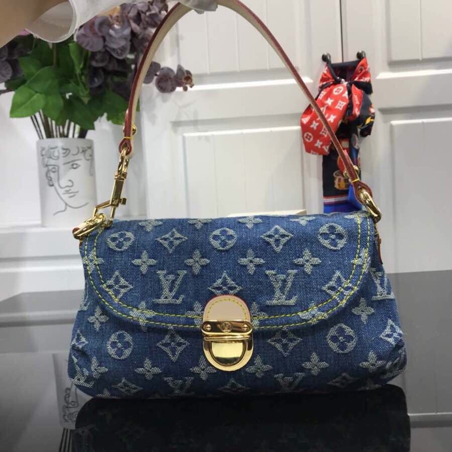 LV Shoulder bag M95050S