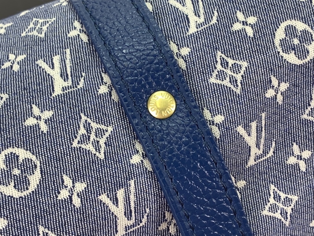 LV Shoulder bag M95227