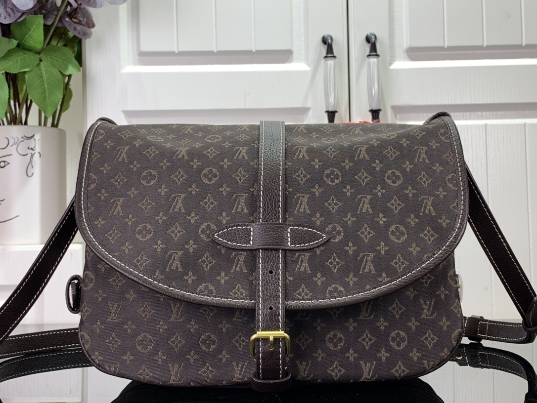 LV Shoulder bag M95227
