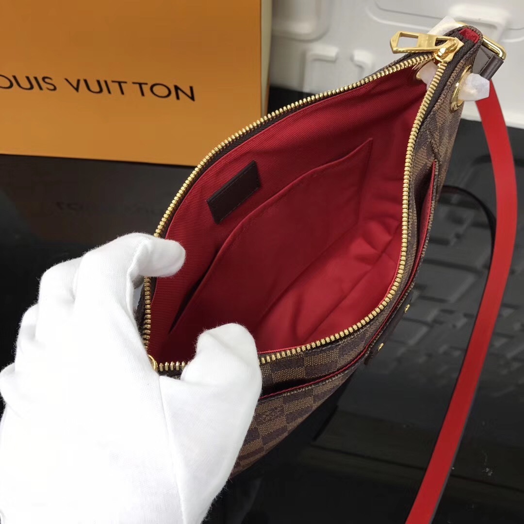 LV SHOULDER BAG N42230