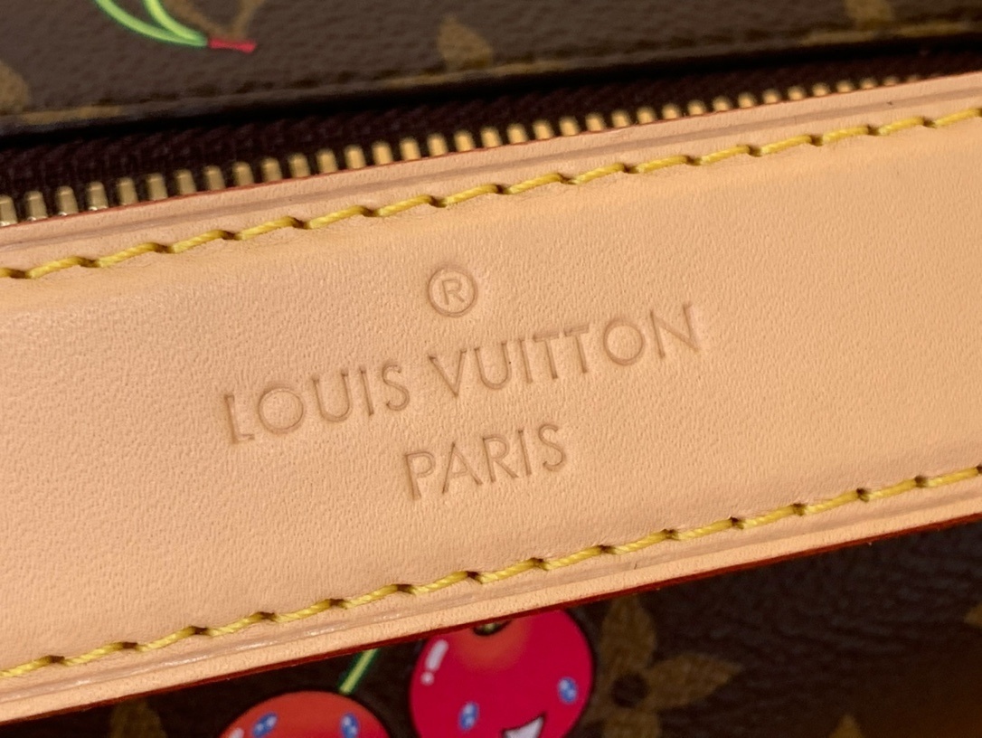 LV SIDE TRUNK M14278