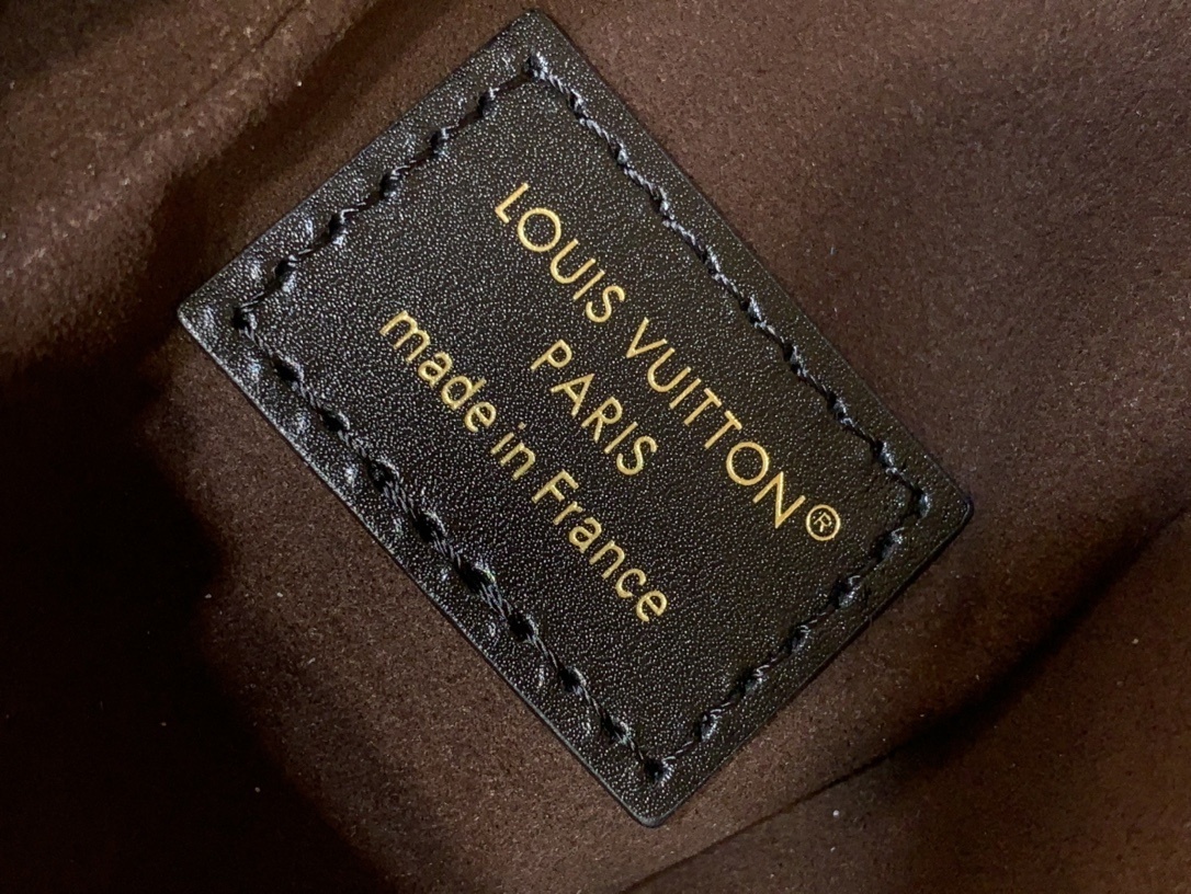 LV SIDE TRUNK  m26304 