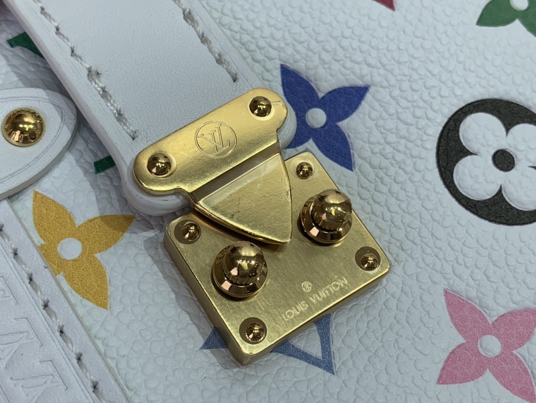 LV SIDE TRUNK M14046