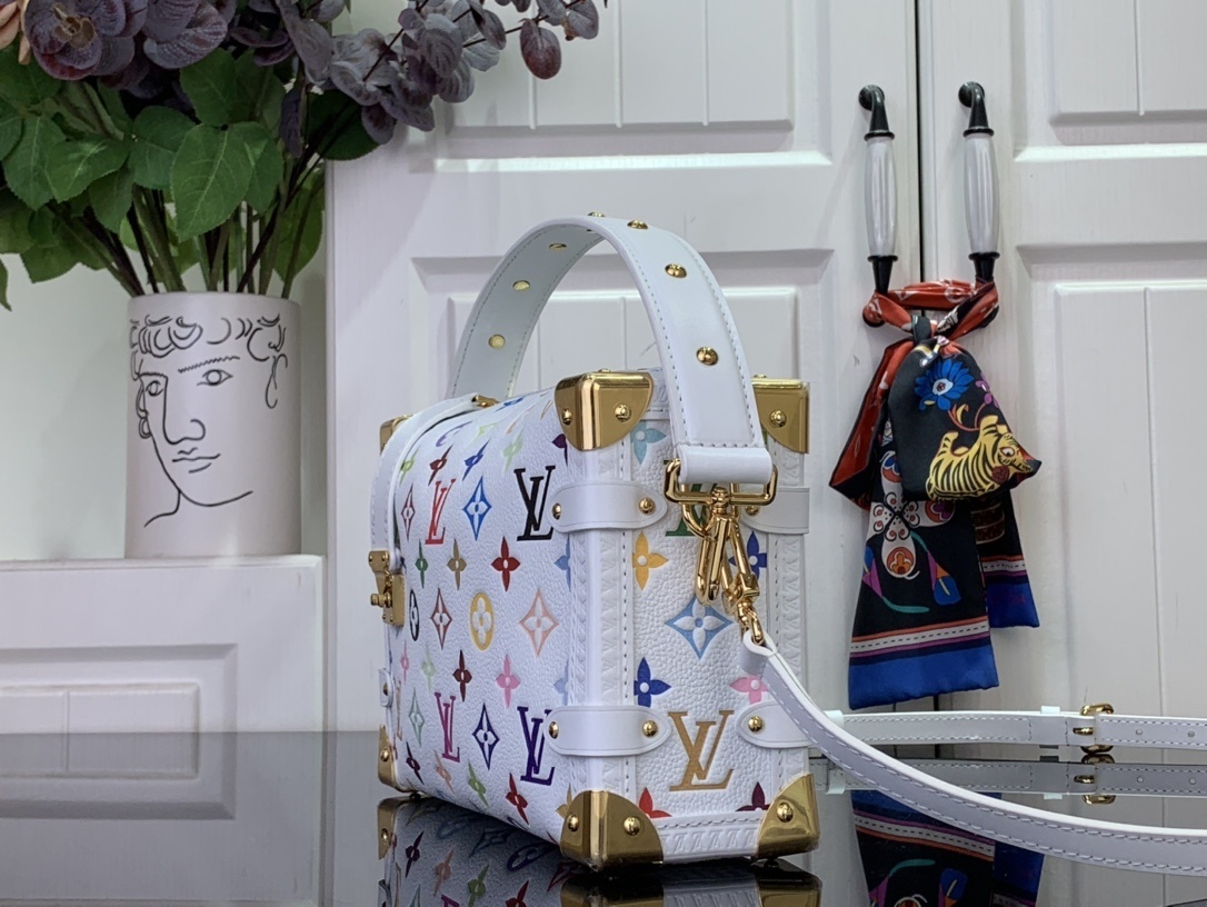 LV SIDE TRUNK M14046