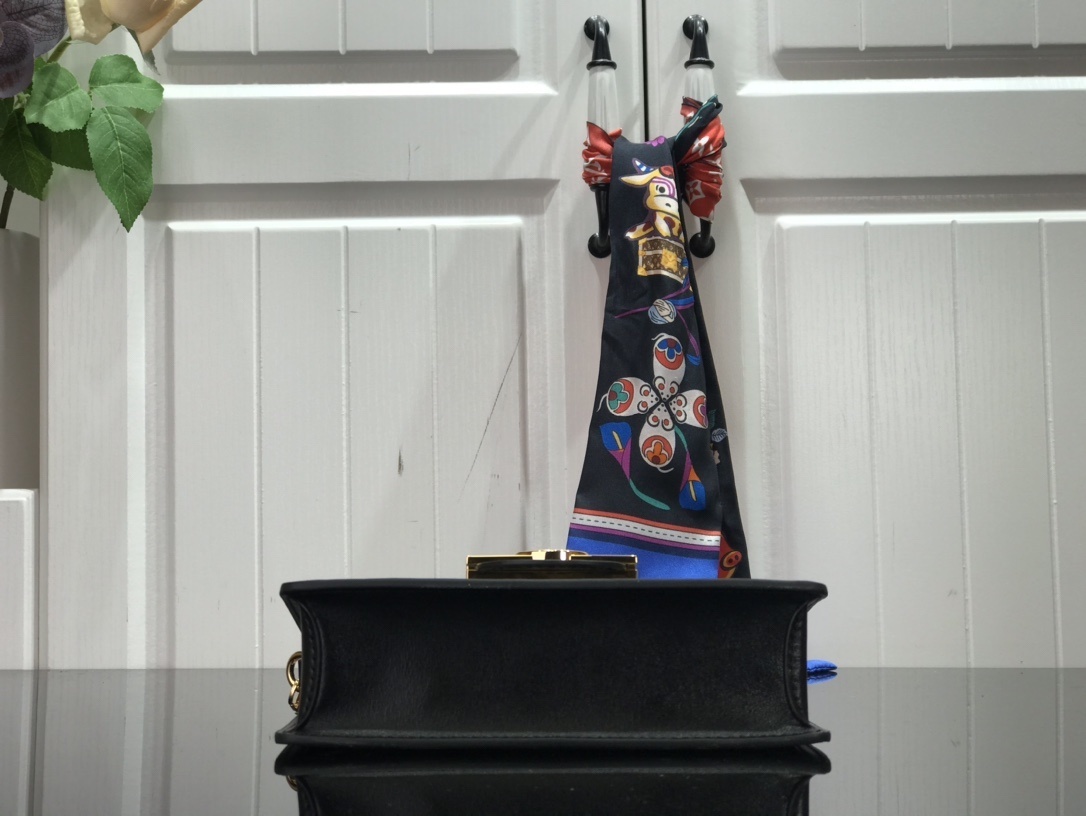 LV SINCE 1854 DAUPHINE CHAIN wallet M69992