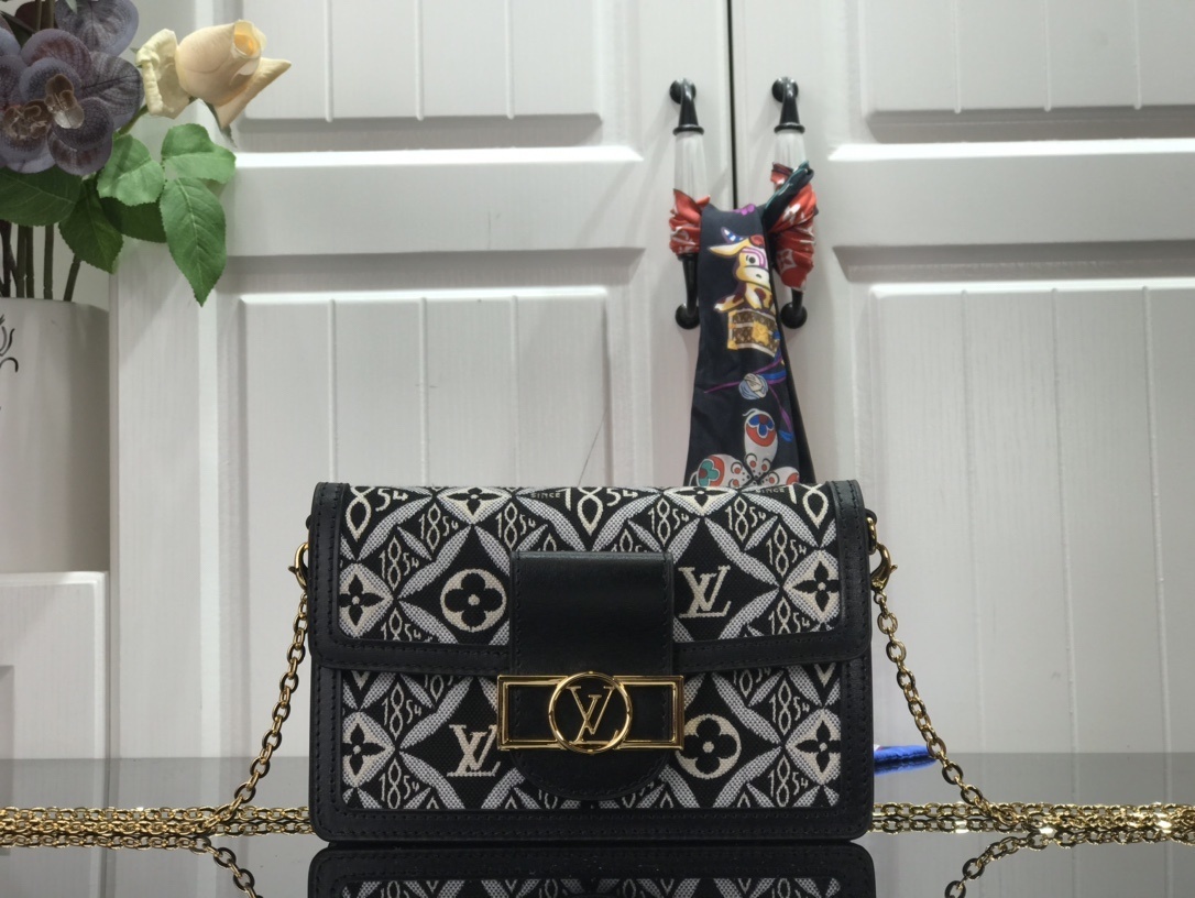 LV SINCE 1854 DAUPHINE CHAIN wallet M69992