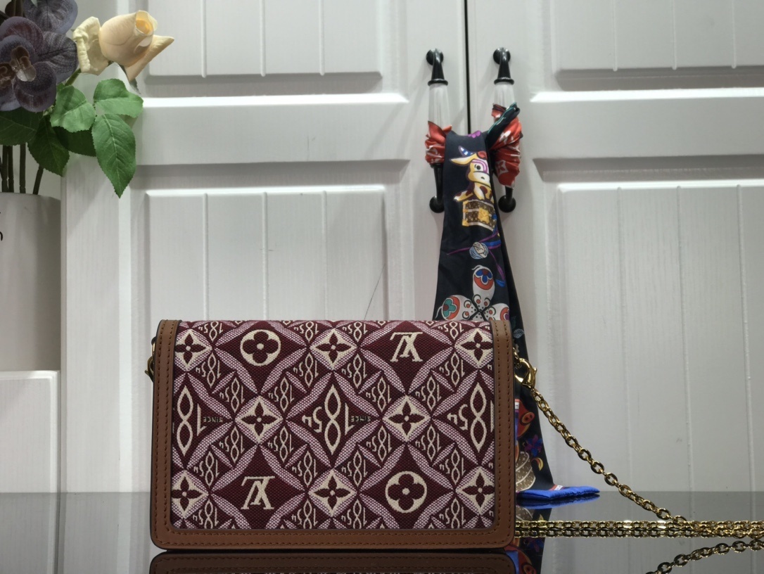 LV SINCE 1854 DAUPHINE CHAIN wallet M69992