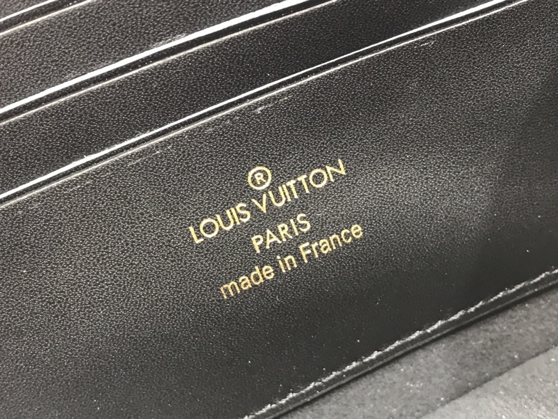 LV SINCE 1854 DAUPHINE CHAIN wallet M69992