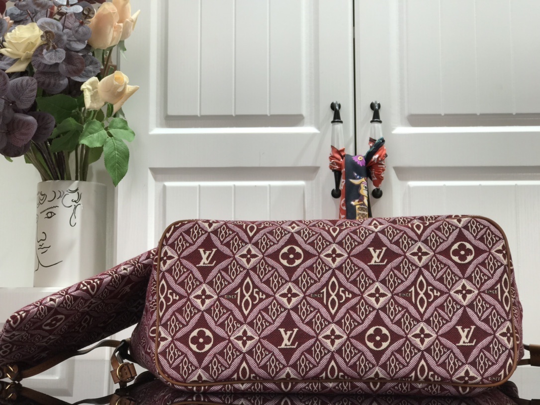 LV SINCE 1854 NEVERFULL MM M57230