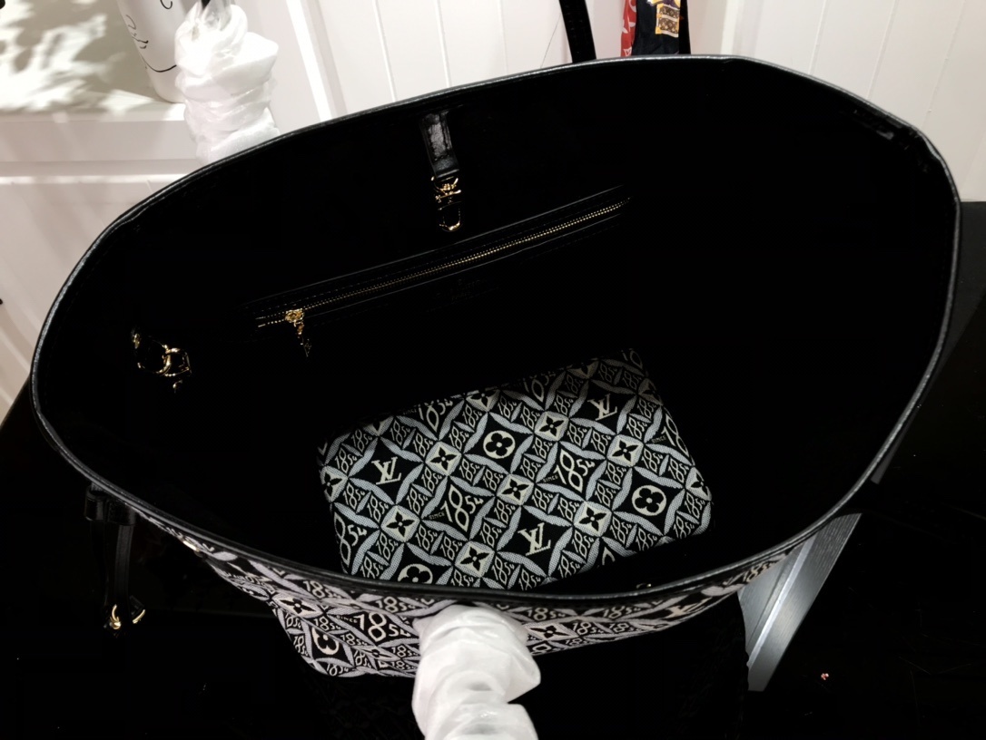 LV SINCE 1854 NEVERFULL MM M57230