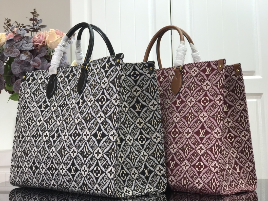 LV SINCE 1854 ONTHEGO GM M57207