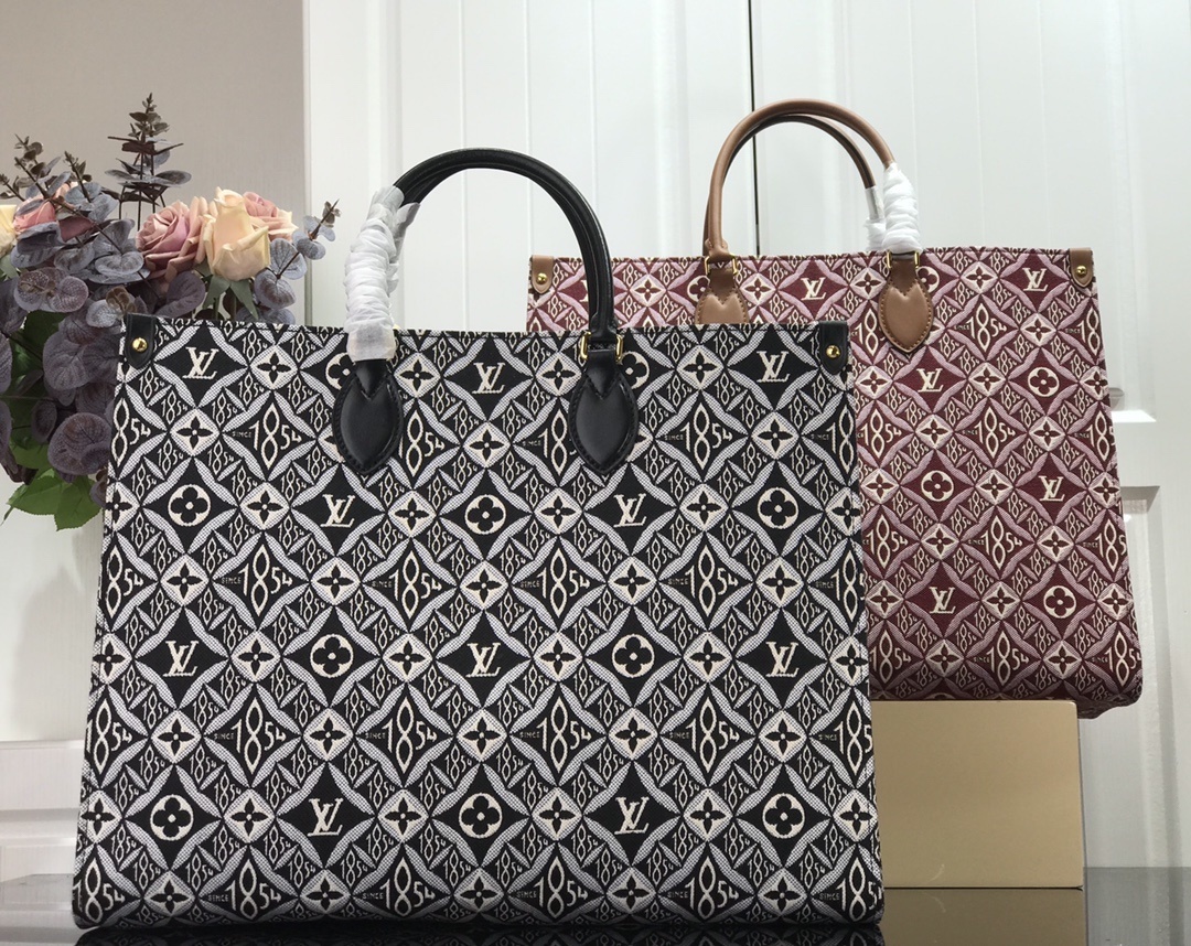 LV SINCE 1854 ONTHEGO GM M57207