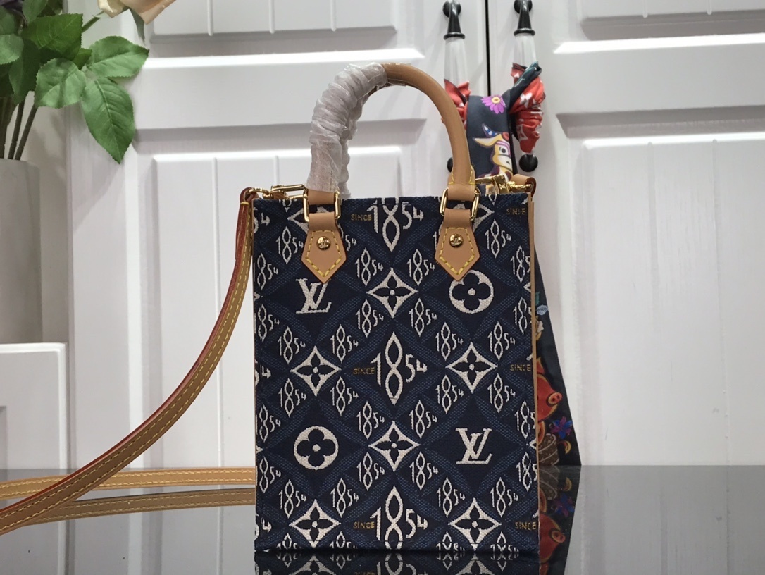 LV SINCE 1854 PETIT SAC PLAT M80288