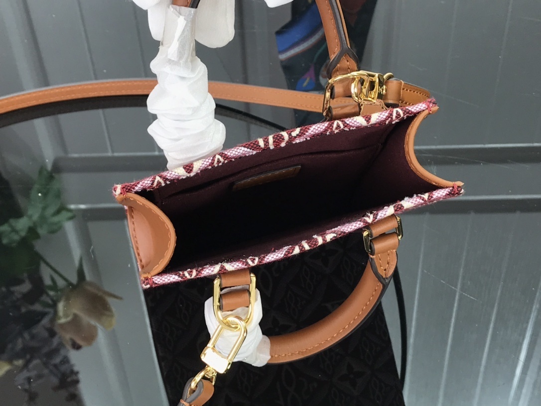 LV SINCE 1854 PETIT SAC PLAT M80288