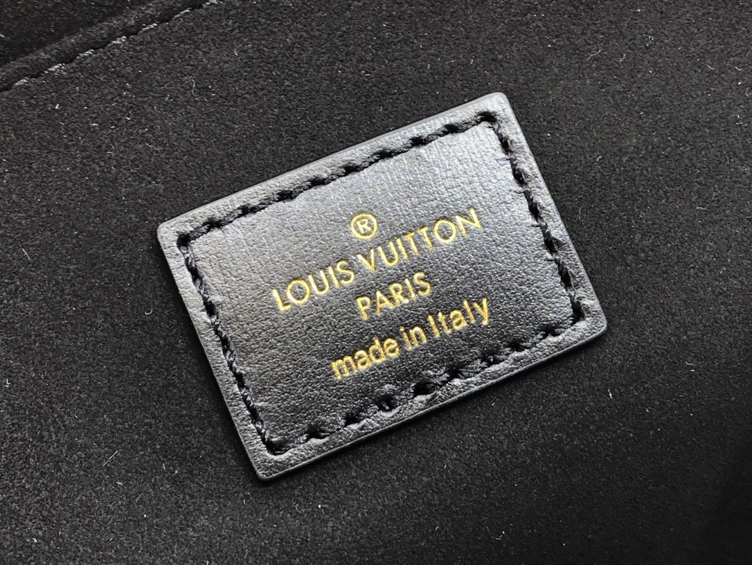 LV SINCE 1854 POCHETTE METIS M57272 