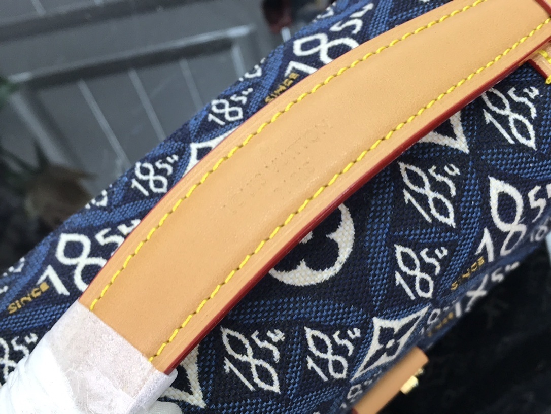 LV SINCE 1854 POCHETTE METIS M57395 