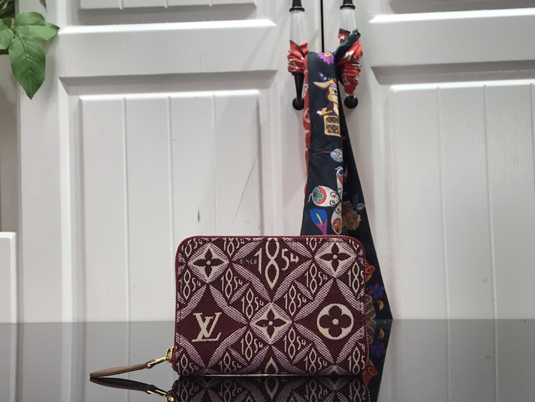 LV SINCE 1854 ZIPPY COIN PURSE M69997 
