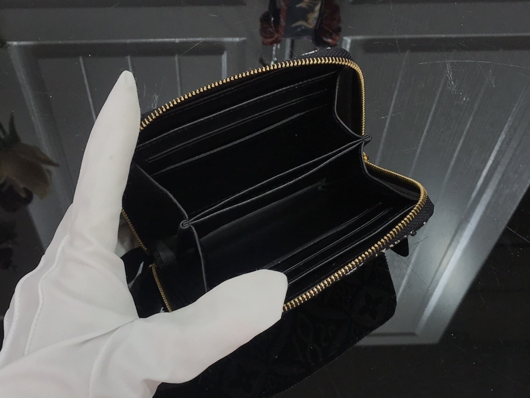 LV SINCE 1854 ZIPPY COIN PURSE M69997 