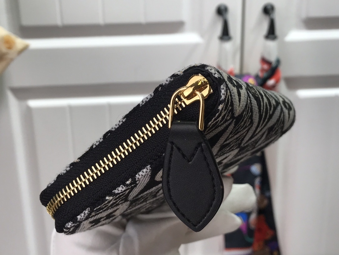 LV SINCE 1854 ZIPPY COIN PURSE M69997 