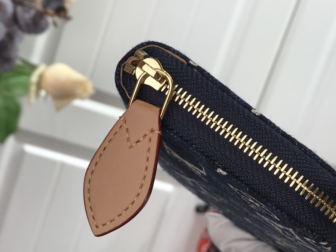 LV SINCE 1854 ZIPPY COIN PURSE M69997 