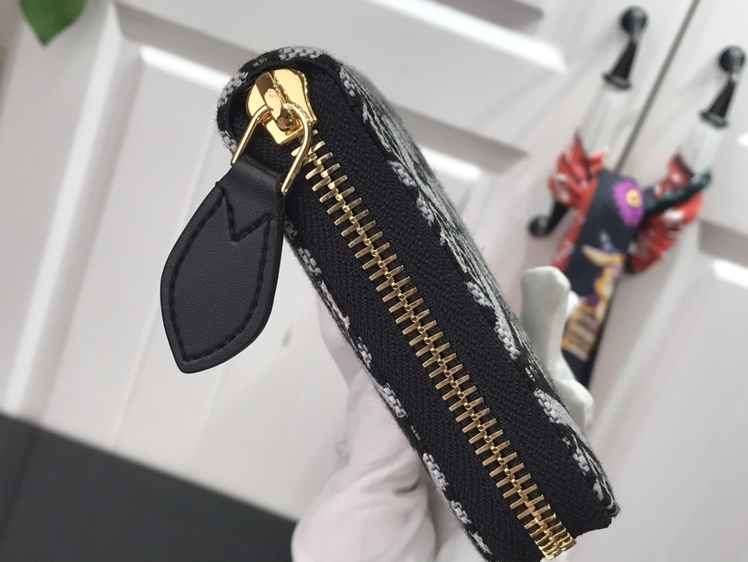 LV SINCE 1854 ZIPPY wallet M69994