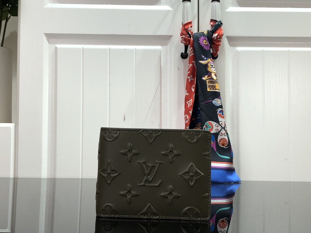 LV SLENDER wallet M80520 