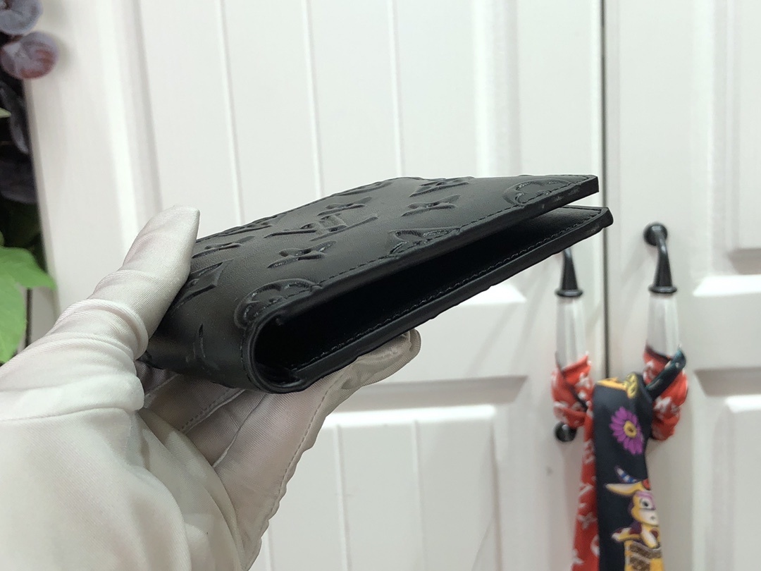 LV SLENDER wallet M80520