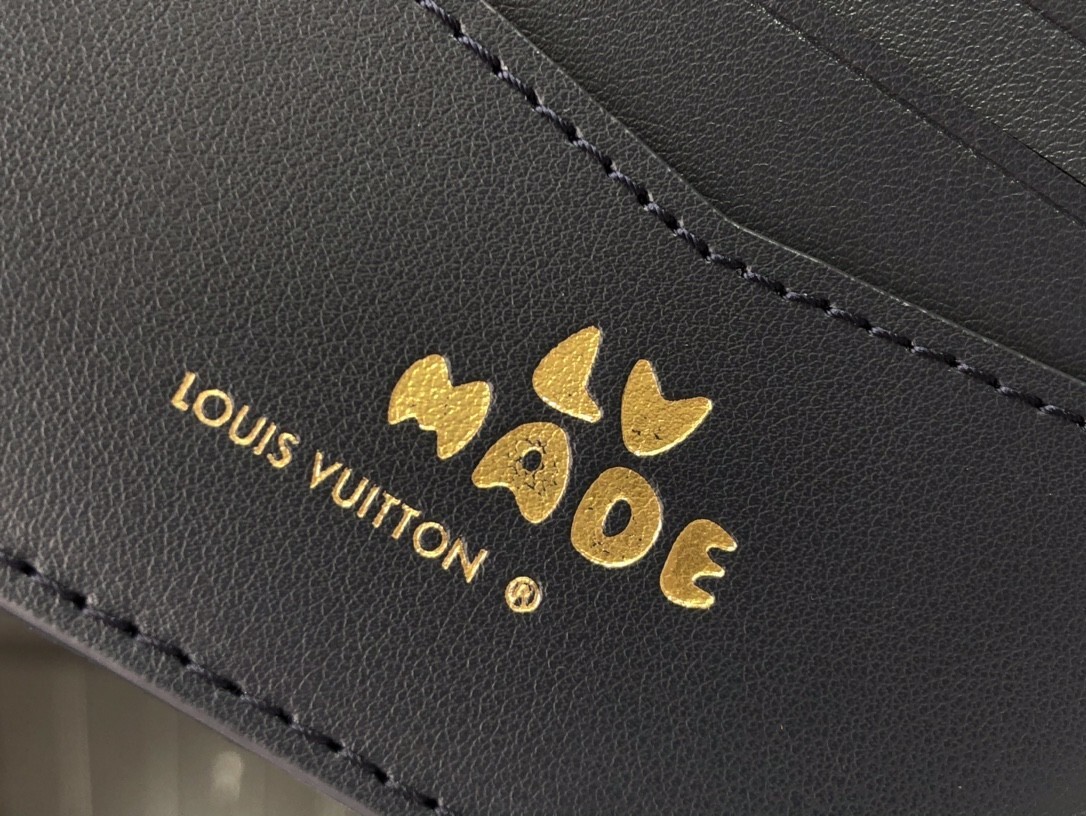 LV SLENDER wallet M81020