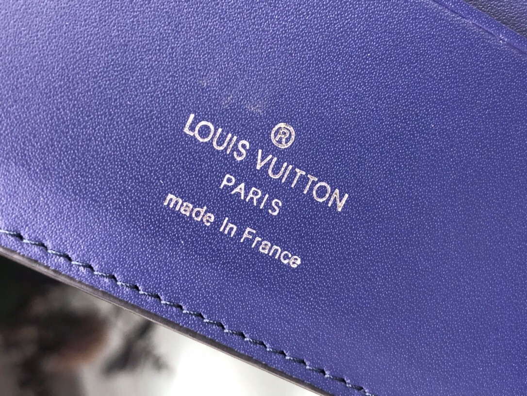 LV SLENDER wallet M81404