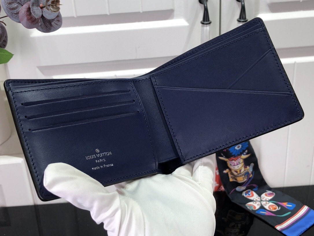 LV SLENDER wallet M81404