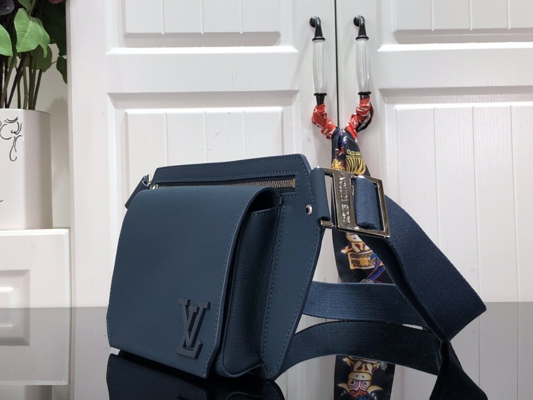 LV SLINGBAG M57081