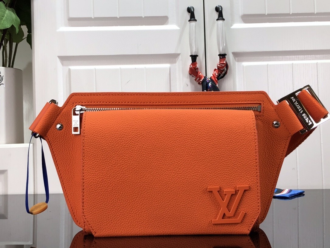 LV SLINGBAG M57081