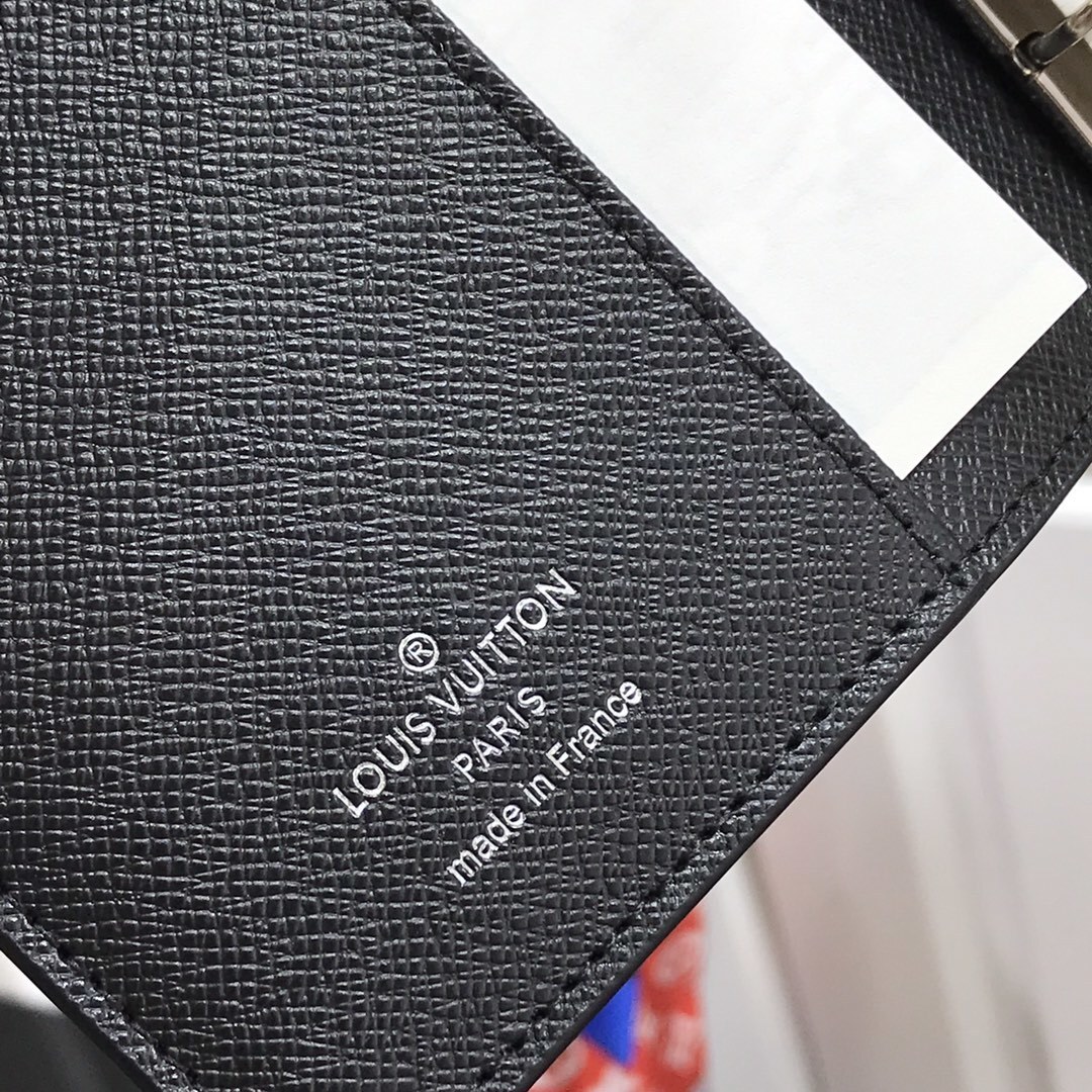 LV Small Notepad R20005