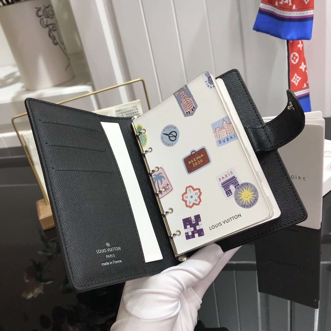 LV Small Notepad R20005