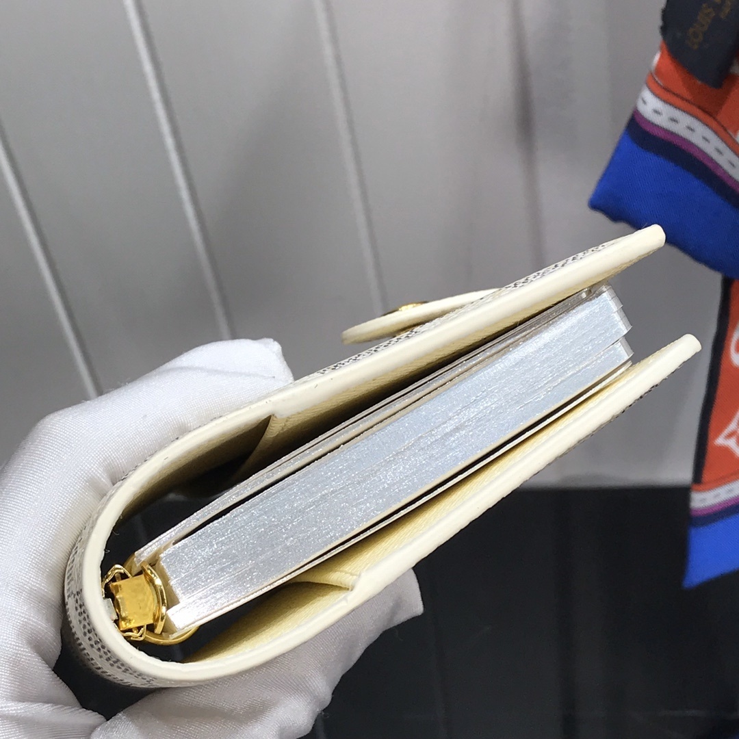 LV Small Notepad R20005