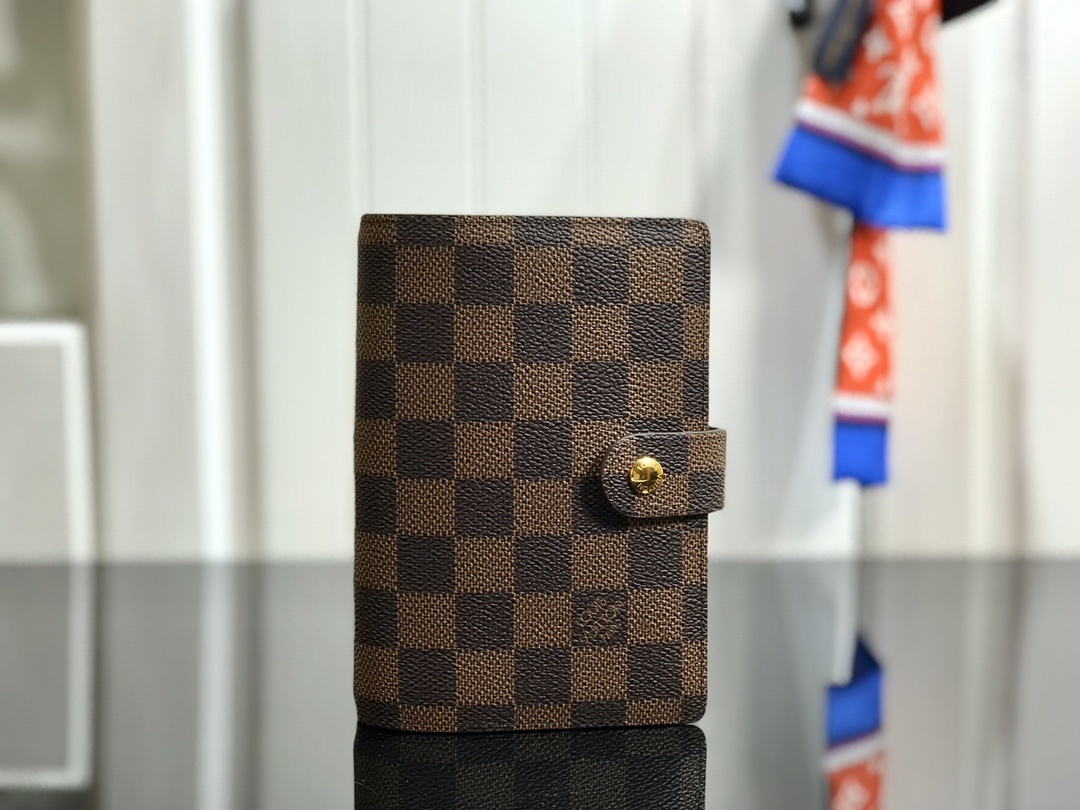LV Small Notepad R20005