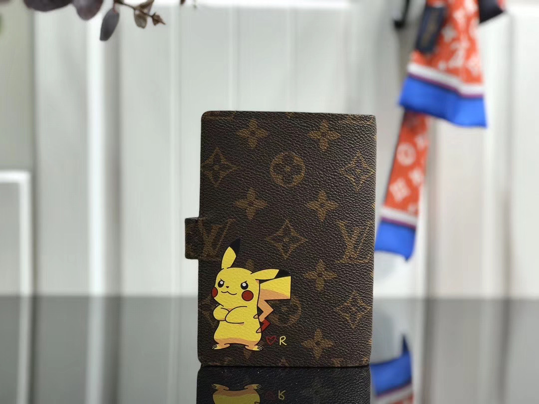 LV SMALL RING AGENDA COVER R20005LY 