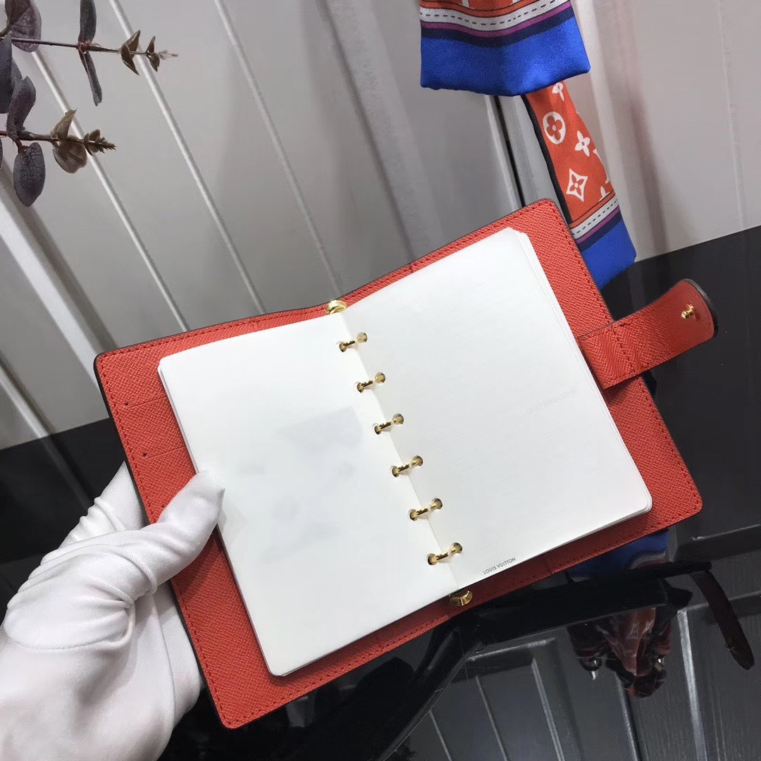 LV SMALL RING AGENDA COVER R20005LY 