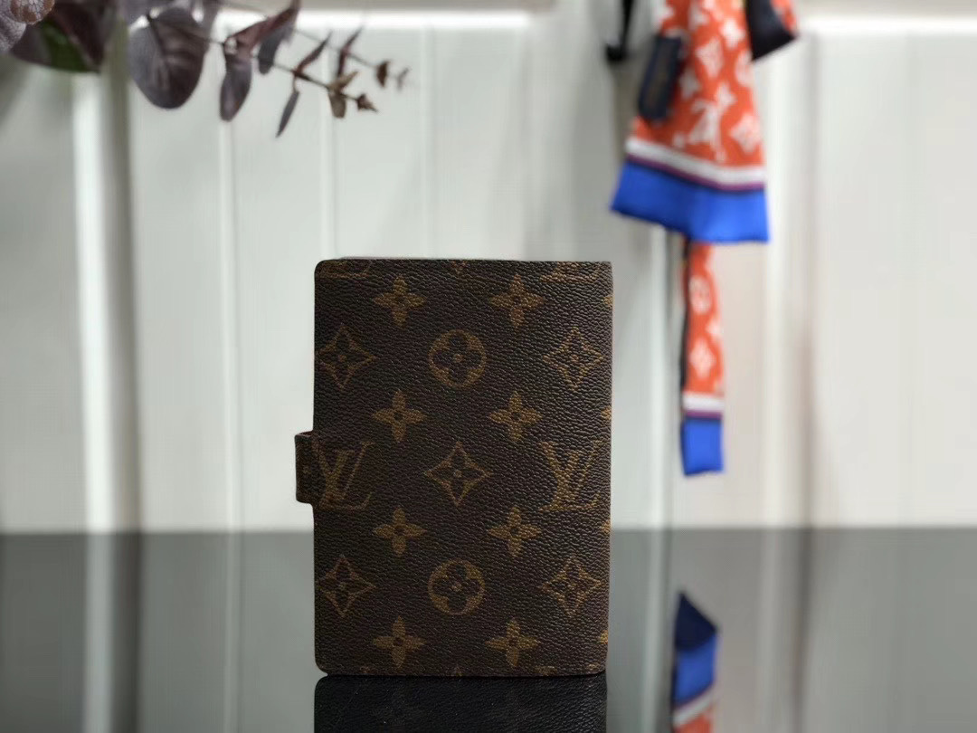 LV SMALL RING AGENDA COVER R20005LY 