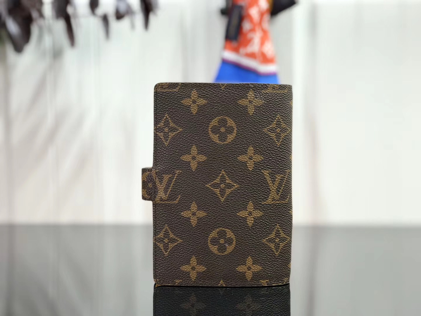 LV SMALL RING AGENDA COVER R20005LY 