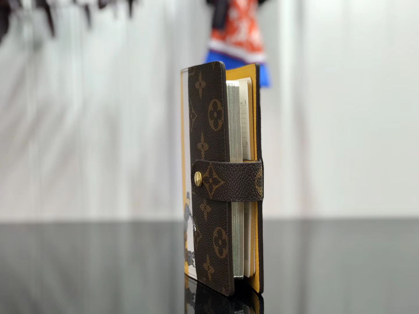 LV SMALL RING AGENDA COVER R20005LY 