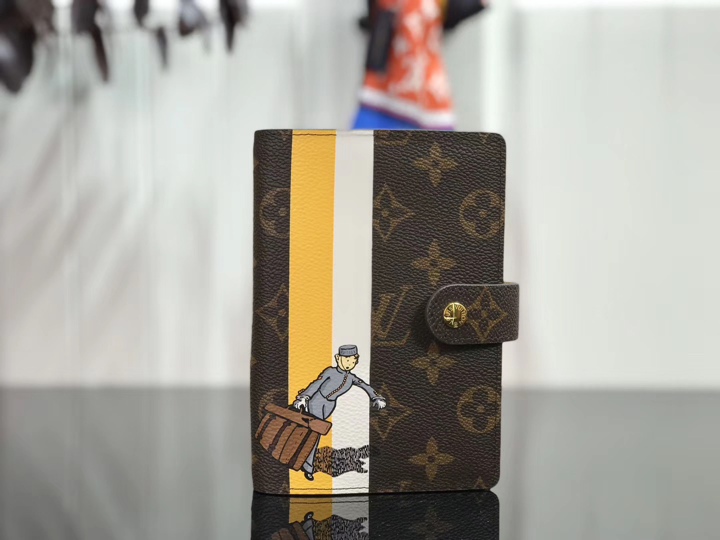 LV SMALL RING AGENDA COVER R20005LY 