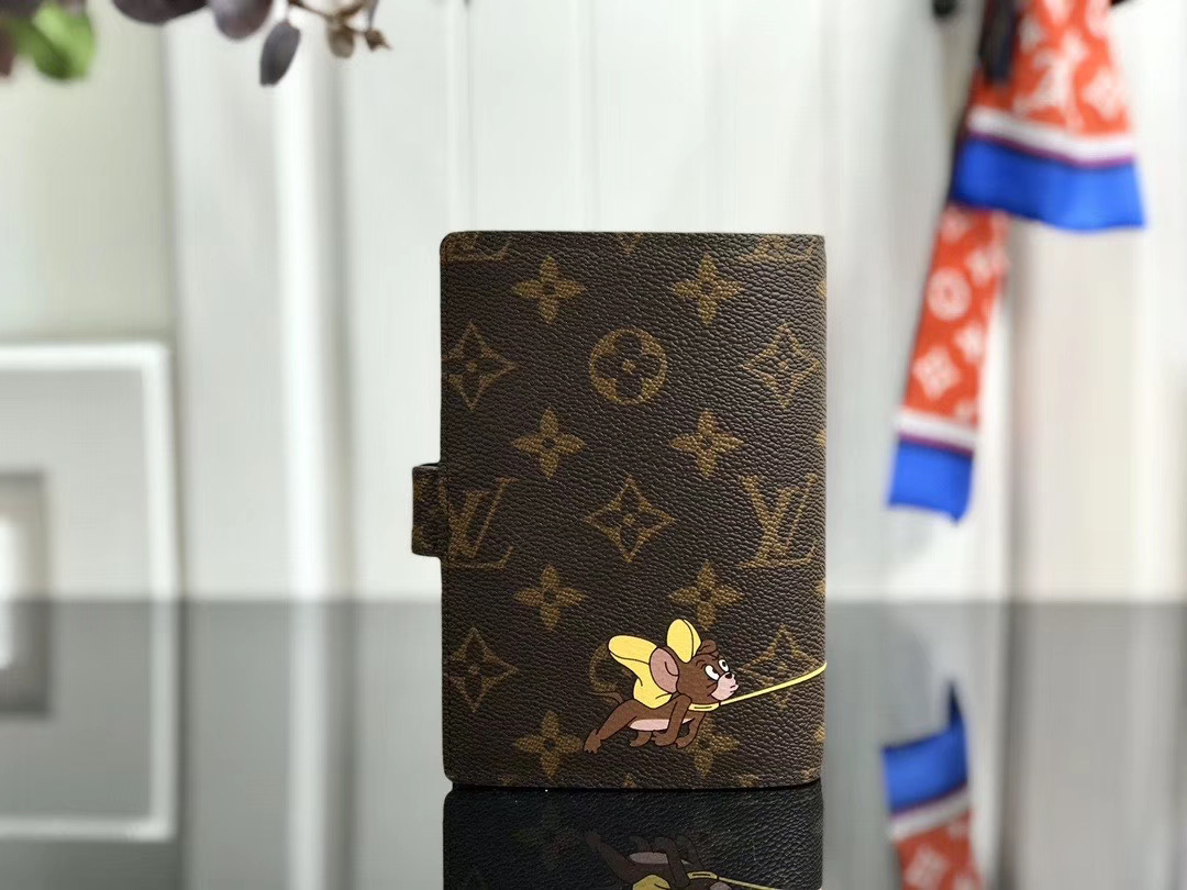 LV SMALL RING AGENDA COVER R20005LY 