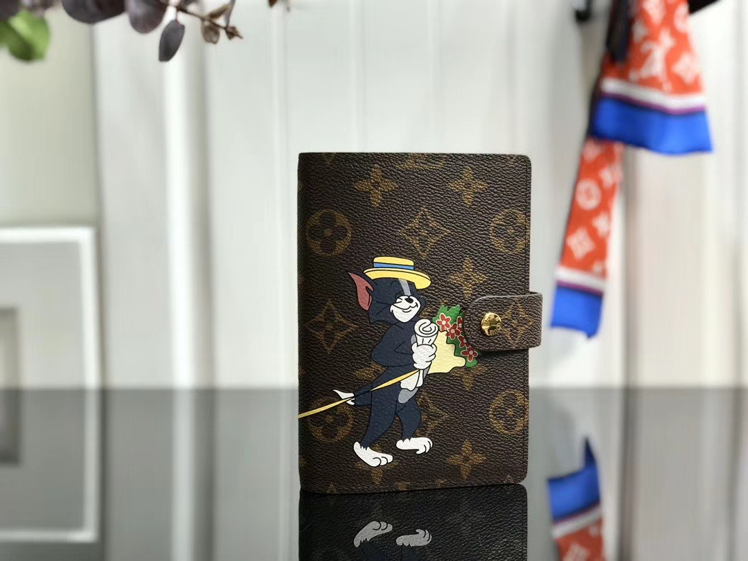 LV SMALL RING AGENDA COVER R20005LY 